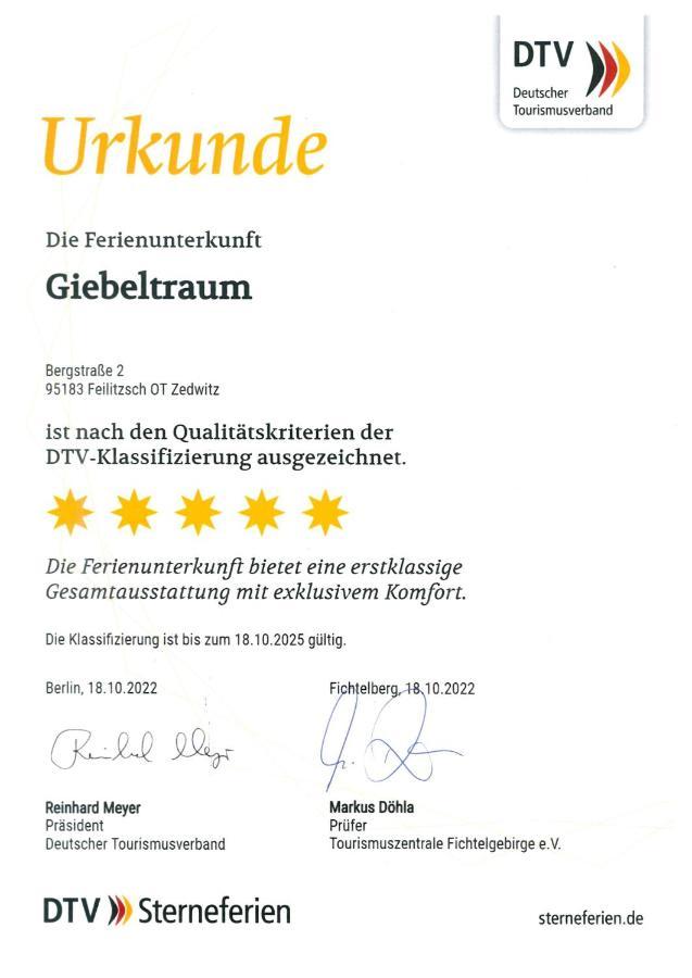 Chalet-Ferienwohnung Giebeltraum, 115 Qm, Wellness/Fitness/Sauna - Bergroedelhof Feilitzsch Buitenkant foto