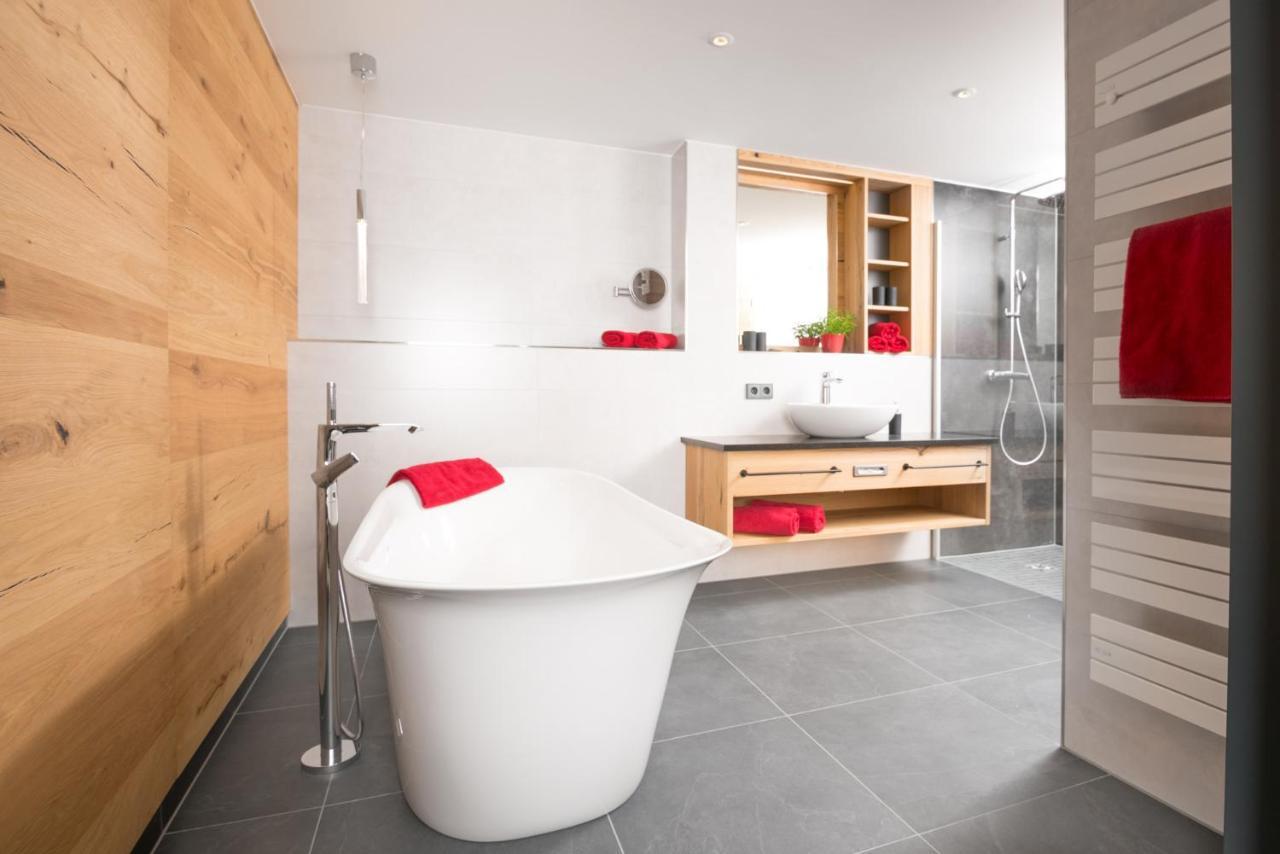 Chalet-Ferienwohnung Giebeltraum, 115 Qm, Wellness/Fitness/Sauna - Bergroedelhof Feilitzsch Buitenkant foto
