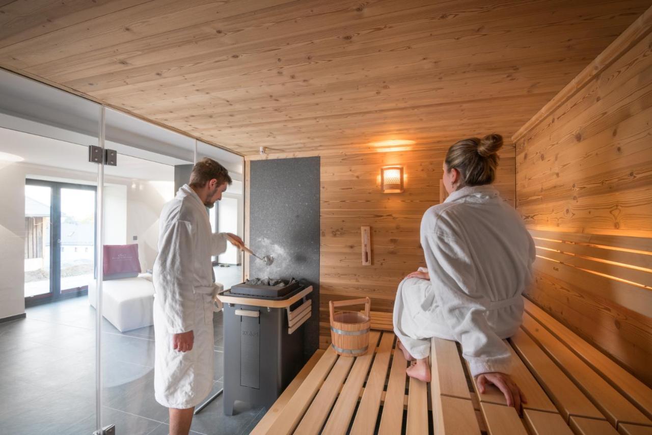 Chalet-Ferienwohnung Giebeltraum, 115 Qm, Wellness/Fitness/Sauna - Bergroedelhof Feilitzsch Buitenkant foto