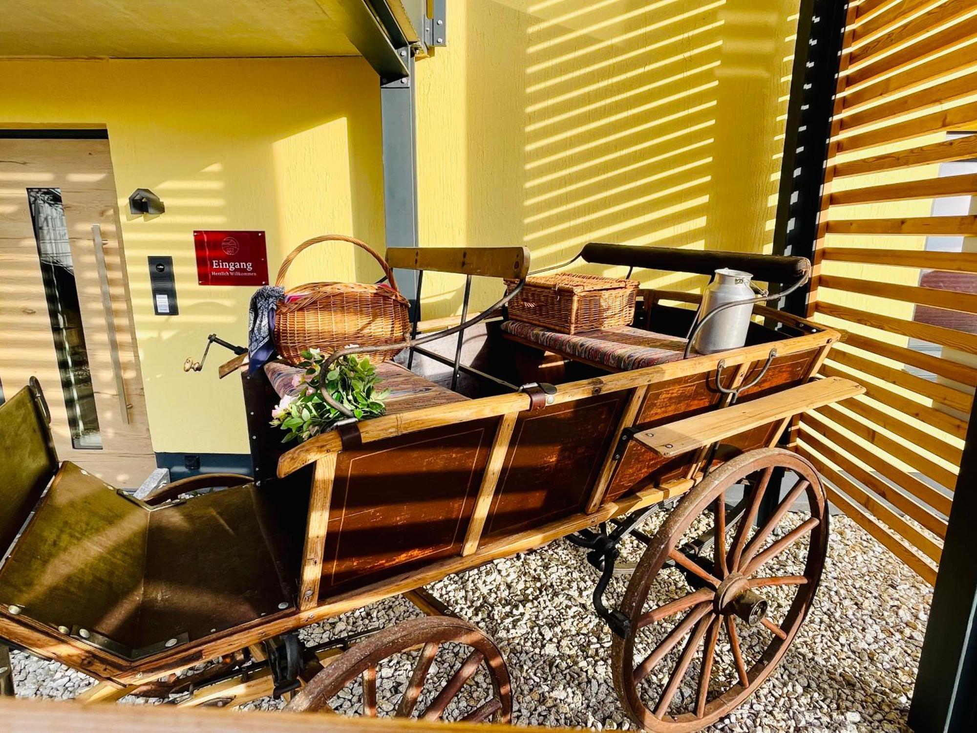 Chalet-Ferienwohnung Giebeltraum, 115 Qm, Wellness/Fitness/Sauna - Bergroedelhof Feilitzsch Buitenkant foto